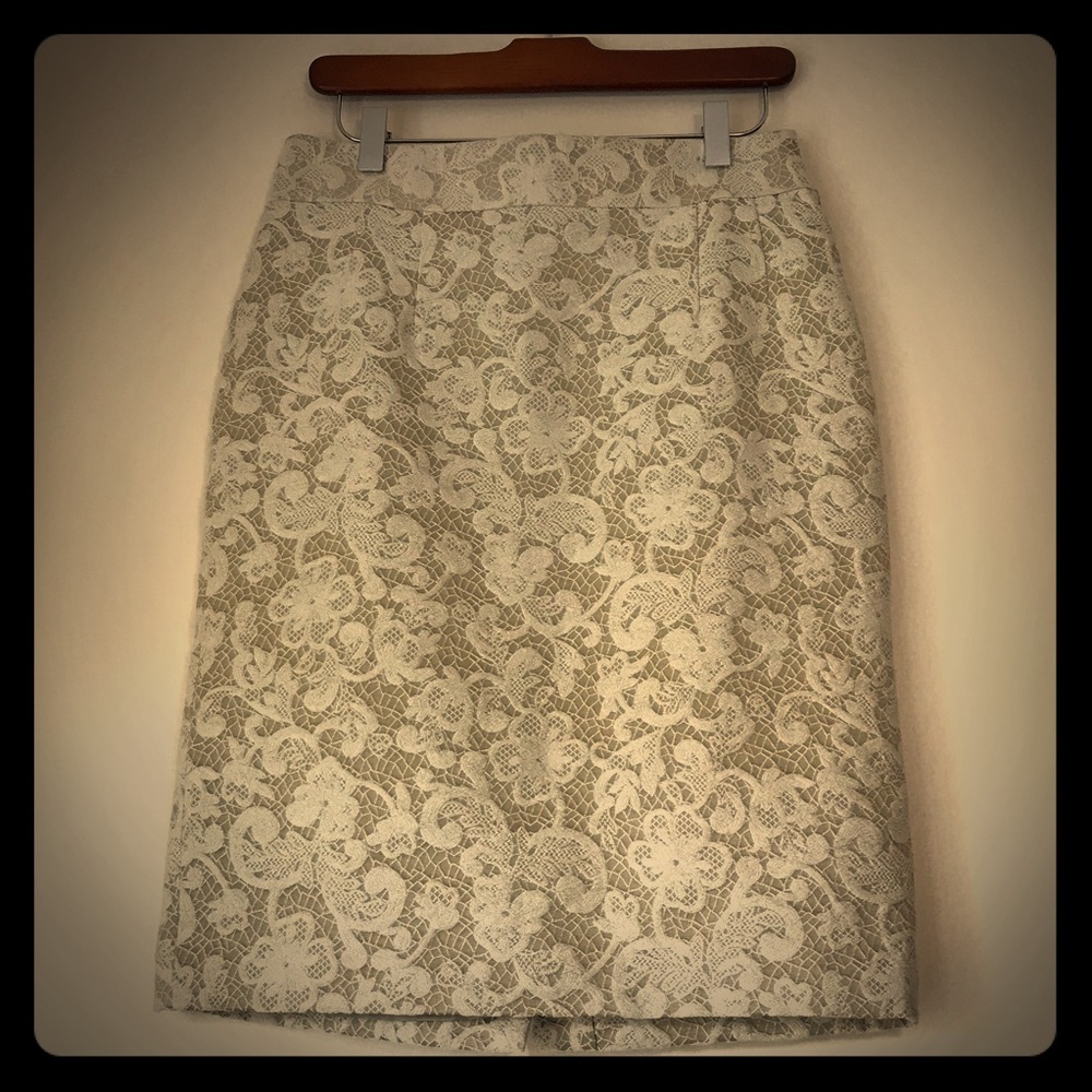 NWT Banana Republic Lace Print Skirt Size 4